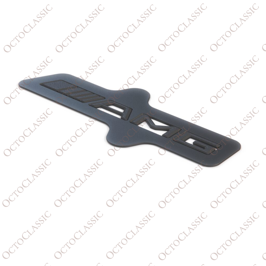 Copertura motore Mercedes W202 M104 C36 con logo AMG, color avorio o nero, codice HWA1041500375 Copertura motore Mercedes W202 M104 C36 con logo AMG, color avorio o nero, codice HWA1041500375