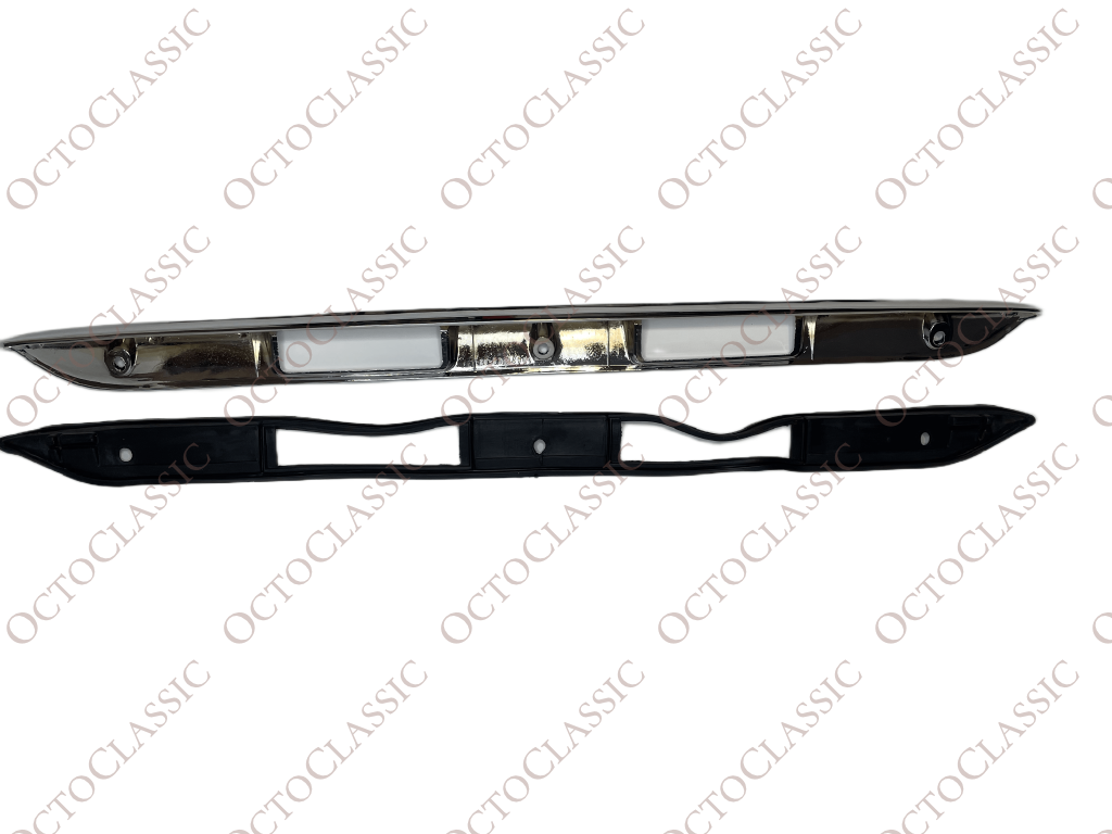 Mercedes W124 Trunk Lid Grip Trim Set A1247580096 / 1247500293