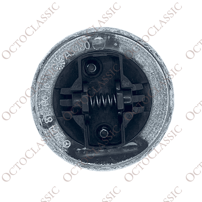 Mercedes W124 / W140 / W208 / W202 / W203 / W204 / W210 / W211 / W210 / W221 Emblemat z gwiazdą na masce A2048170616 Mercedes W124 / W140 / W208 / W202 / W203 / W204 / W210 / W211 / W210 / W221 Emblemat z gwiazdą na masce A2048170616