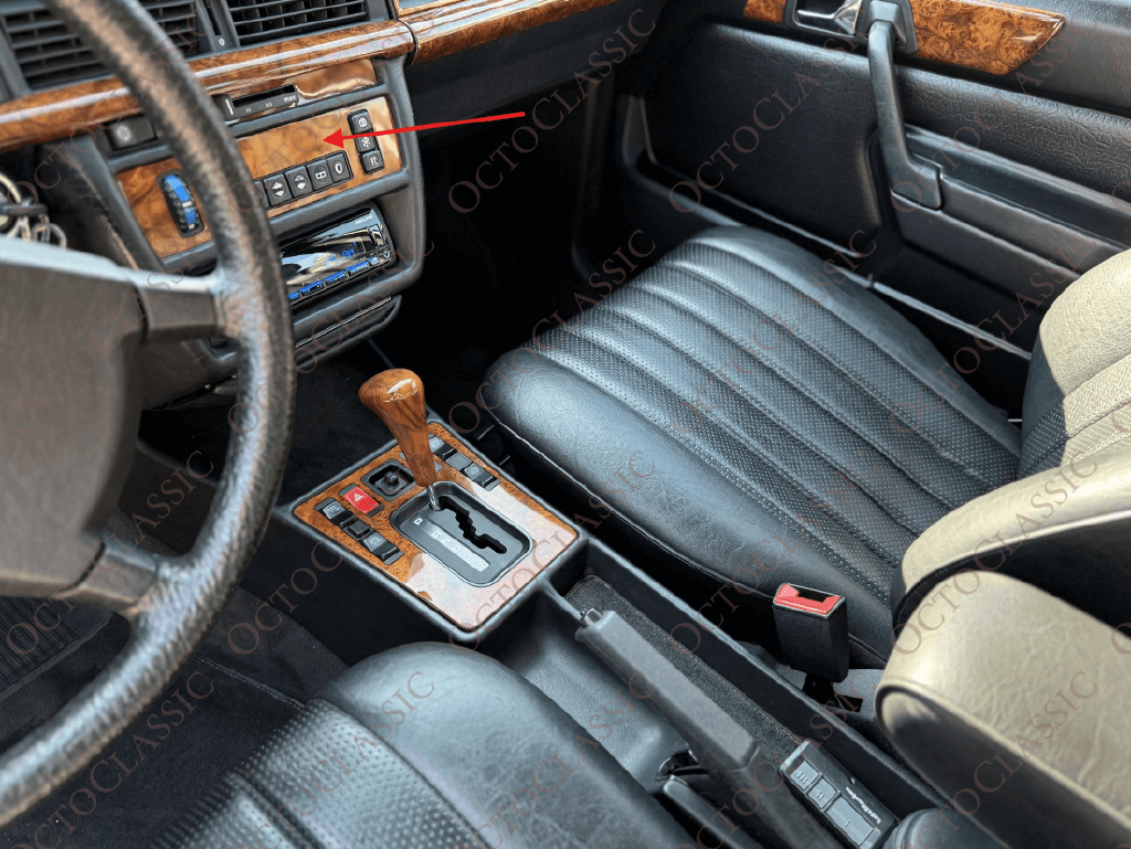 Mercedes W201 Console Cache Bois Unité de Commande Climatiseur Automatique « Kammerer » Zebrano / Noyer A2018300785 Mercedes W201 Console Cache Bois Unité de Commande Climatiseur Automatique « Kammerer » Zebrano / Noyer A2018300785