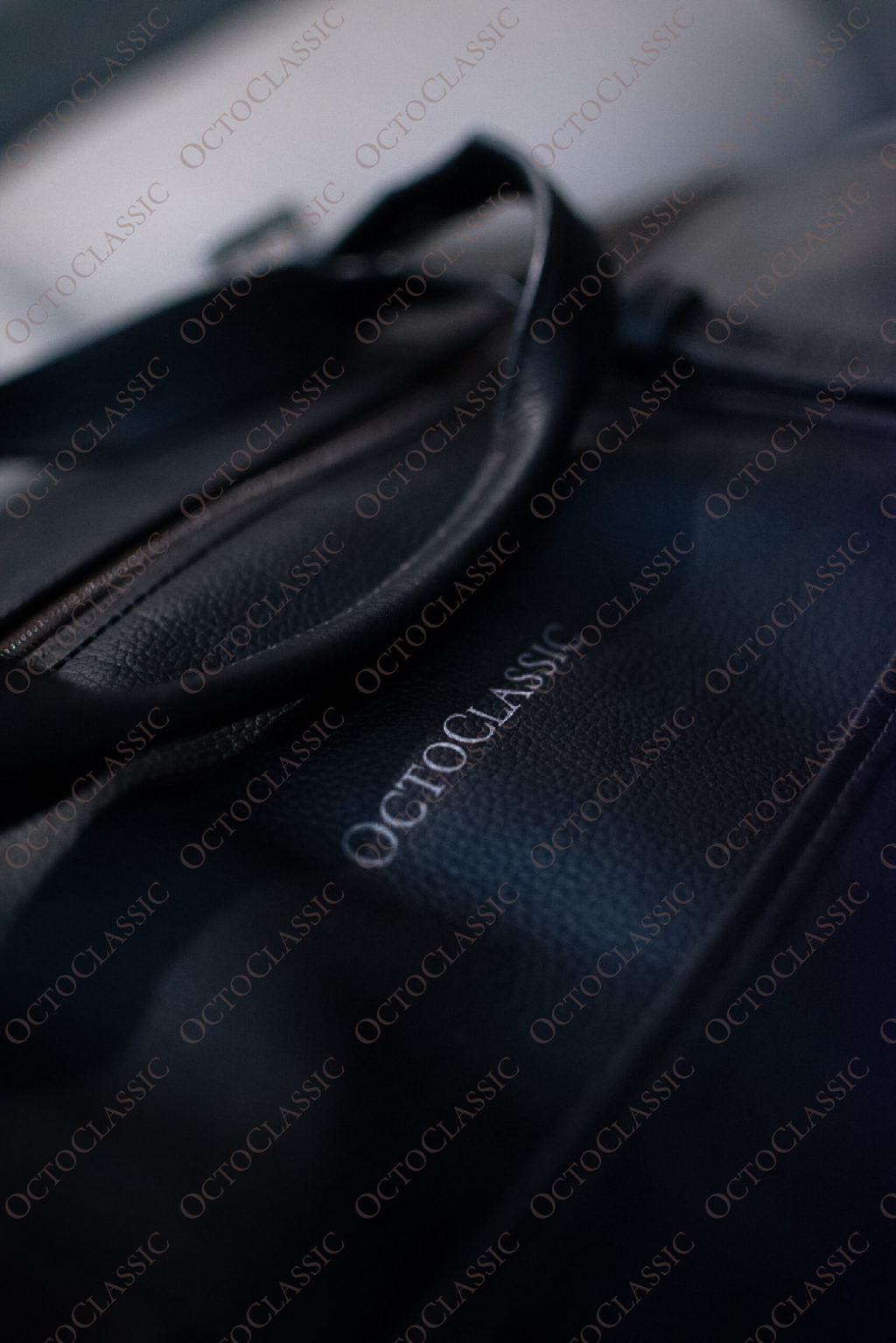 Octoclassic Brown Leather Bag – Porsche Classic Fabric Pattern Octoclassic Brown Leather Bag – Porsche Classic Fabric Pattern