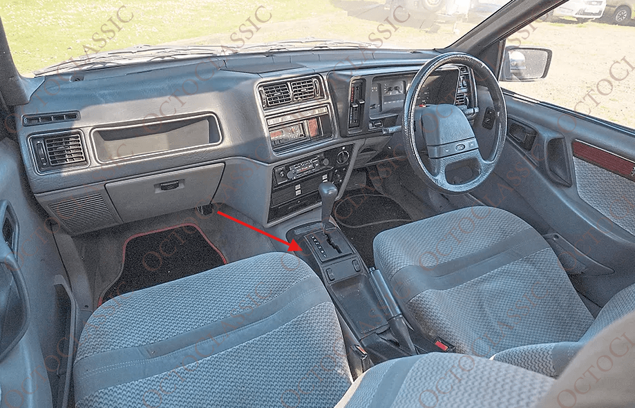 Ford Sierra MK2 Automatik-Schalthebel-Umrandung Konsolenverkleidung 2 Farben Ford Sierra MK2 Automatik-Schalthebel-Umrandung Konsolenverkleidung 2 Farben