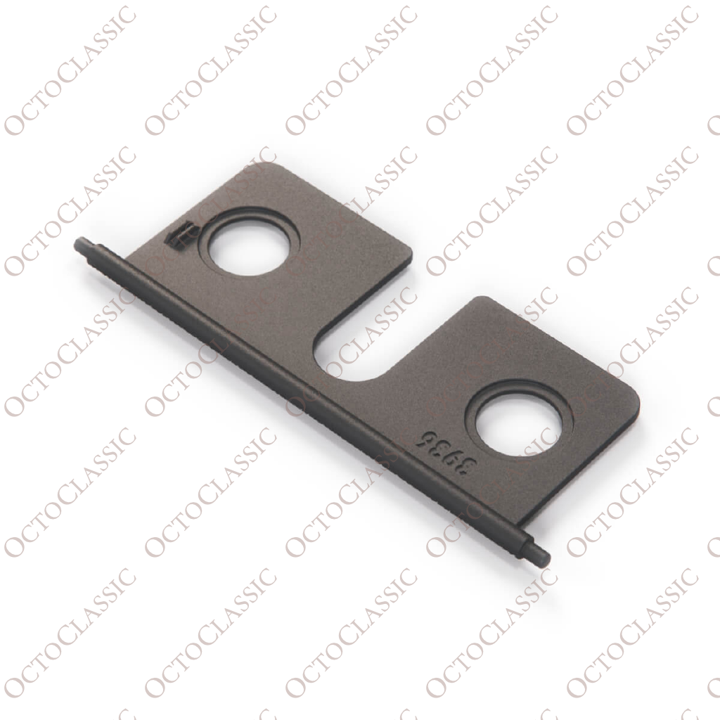 Alfa Romeo Brera Tailgate Lock Flap Cover Lid Black 71746408 / 156066778 Alfa Romeo Brera Tailgate Lock Flap Cover Lid Black 71746408 / 156066778