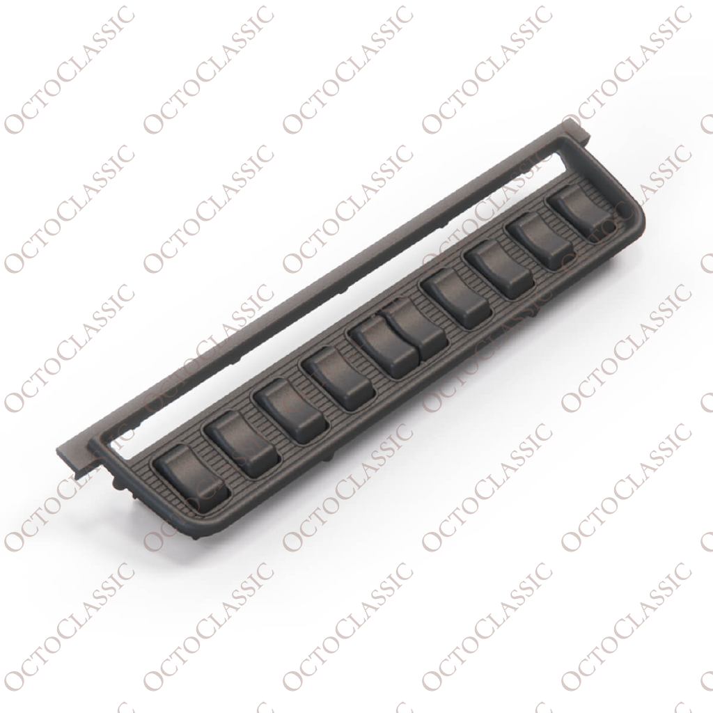 Jaguar XJ Serie 1 / Jaguar E-Type Serie 3: pannello dell’alloggiamento degli interruttori della console centrale C28616 Jaguar XJ Serie 1 / Jaguar E-Type Serie 3: pannello dell’alloggiamento degli interruttori della console centrale C28616