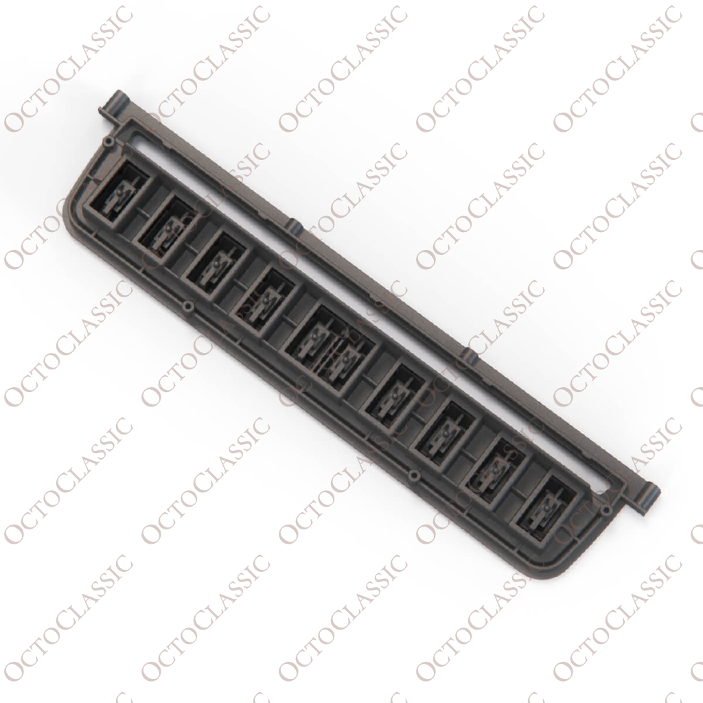 Jaguar XJ Serie 1 / Jaguar E-Type Serie 3: pannello dell’alloggiamento degli interruttori della console centrale C28616 Jaguar XJ Serie 1 / Jaguar E-Type Serie 3: pannello dell’alloggiamento degli interruttori della console centrale C28616