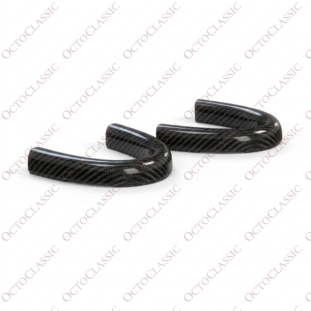 Alfa Romeo 939 Spider – Verkleidungsset für Überrollbügel aus Carbonfaser 156072681 / 156052272 Alfa Romeo 939 Spider – Verkleidungsset für Überrollbügel aus Carbonfaser 156072681 / 156052272