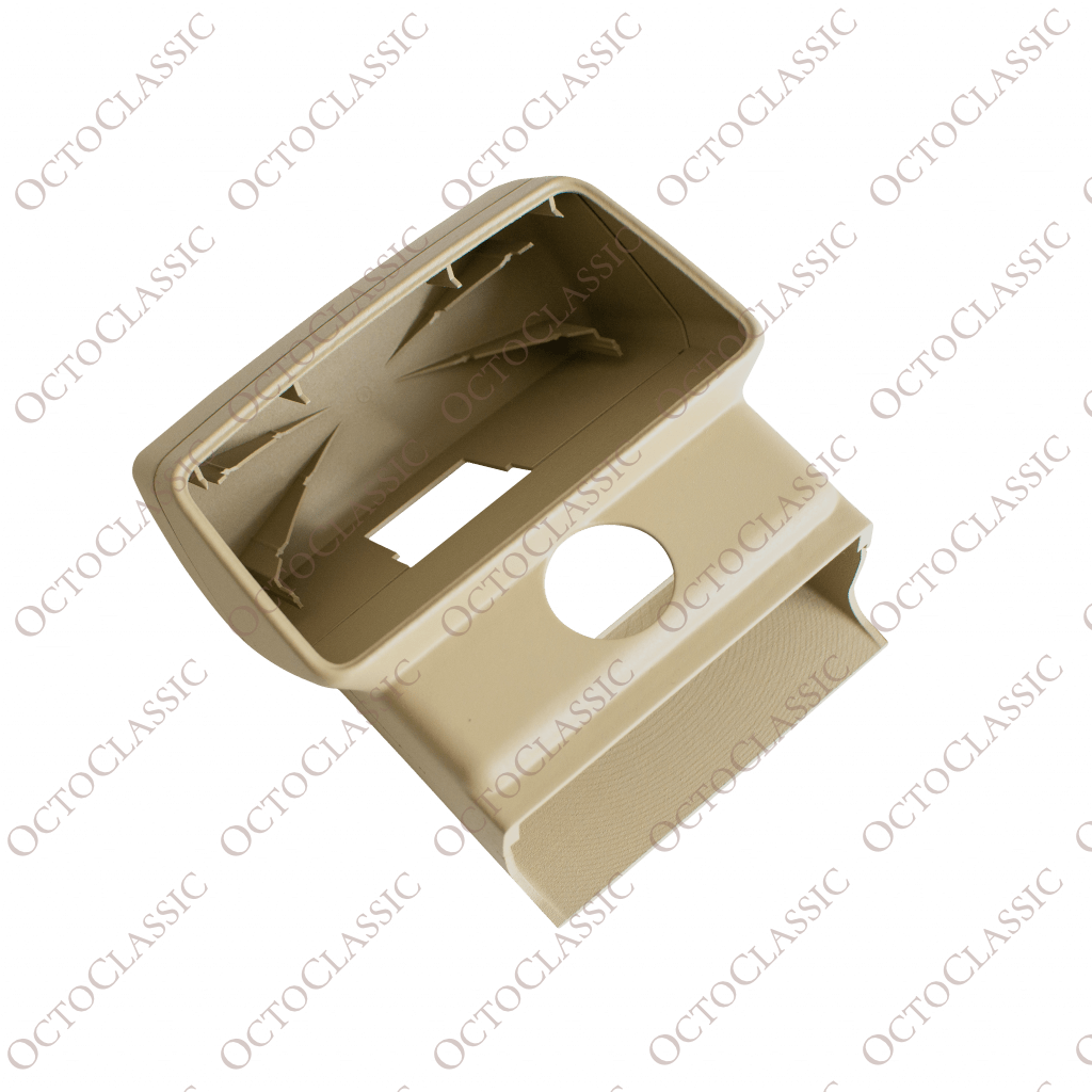 S124 Couvercle du troisième feu stop (Mercedes 1248200656) S124 Couvercle du troisième feu stop (Mercedes 1248200656)